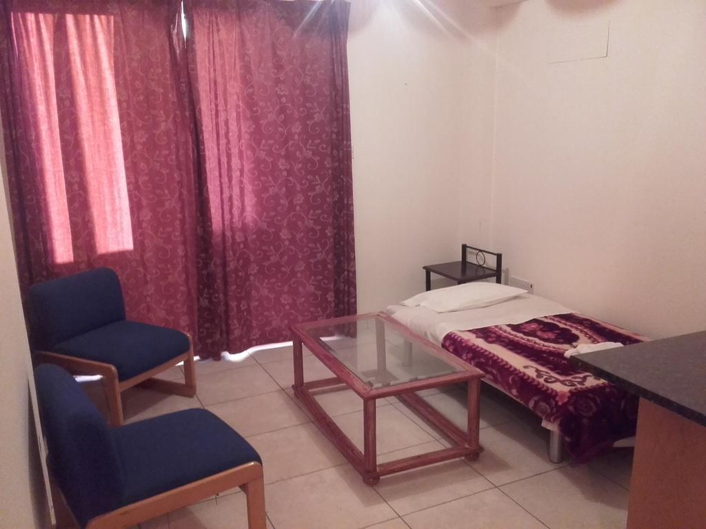 Property Direct Posidon Court 拉纳卡 外观 照片